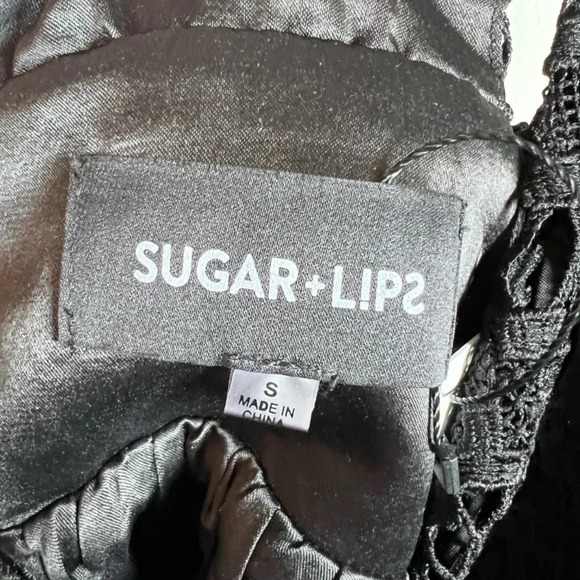 SUGAR+LIPS All My Love Women's Plunging Neck Lace Mini Dress  Black Pleats Small - Picture 5 of 13